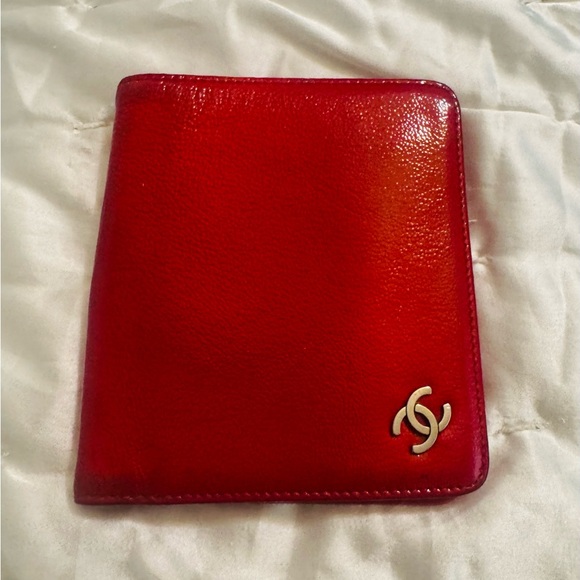 CHANEL Red Wallet - Picture 3 of 11